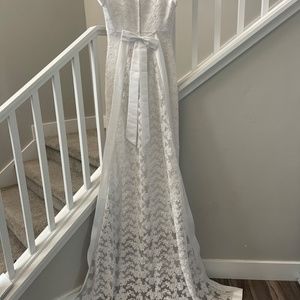 Size 8 modest wedding dress